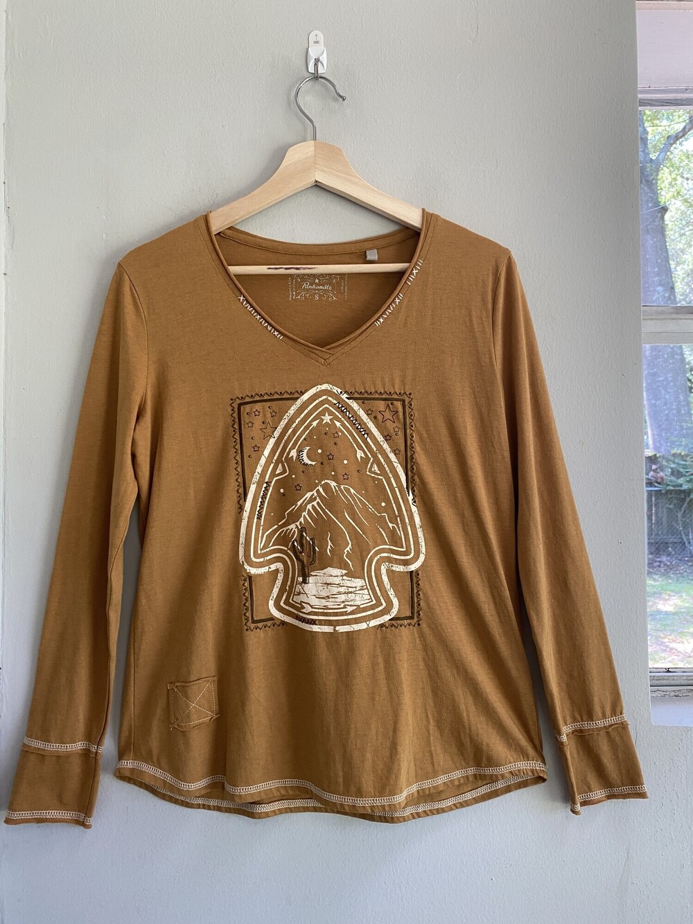 Panhandle Western Arrowhead Graphic Long Sleeve Top S